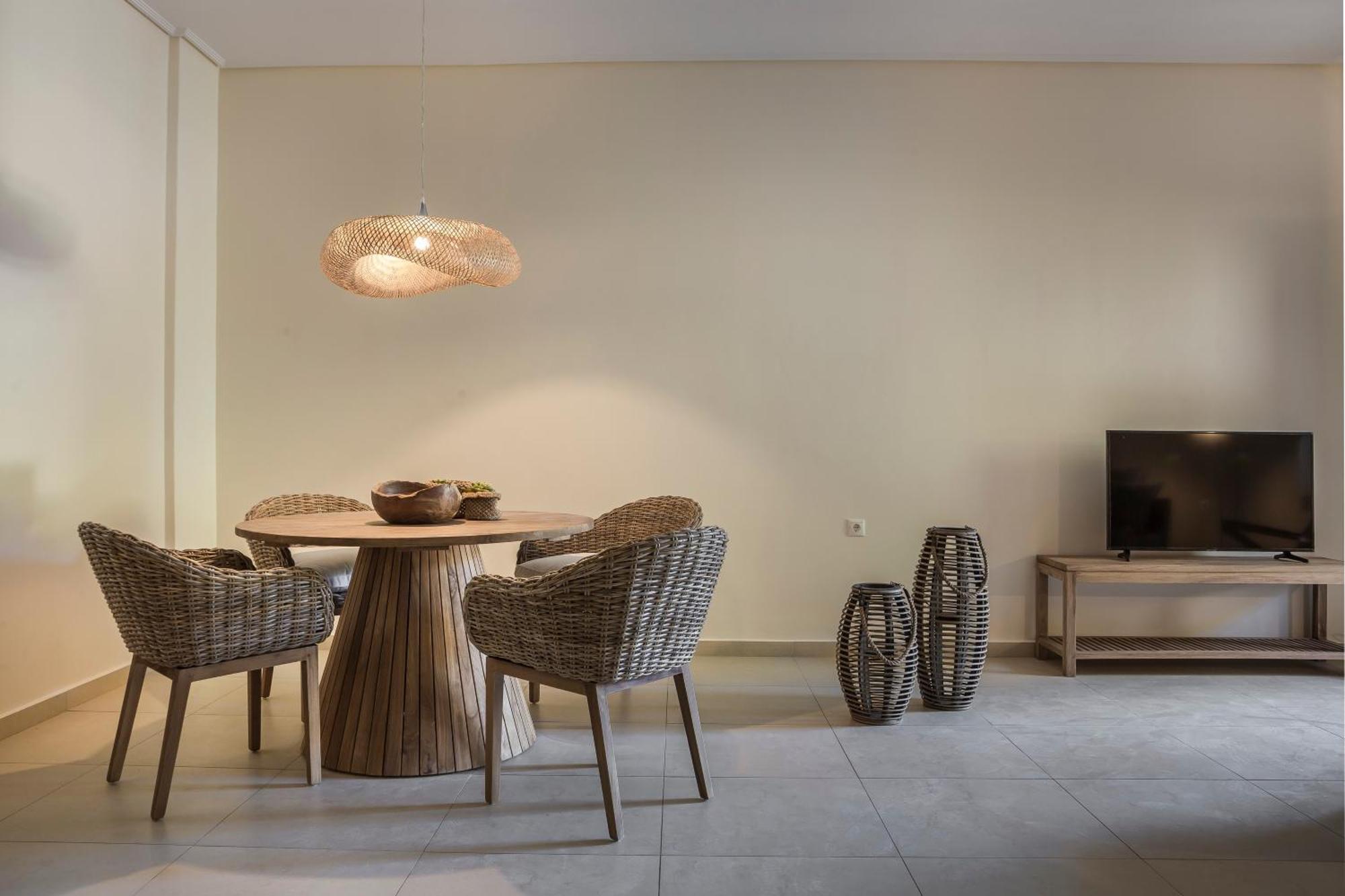 Meliti Waterfront Suites Karavomylos Exteriér fotografie