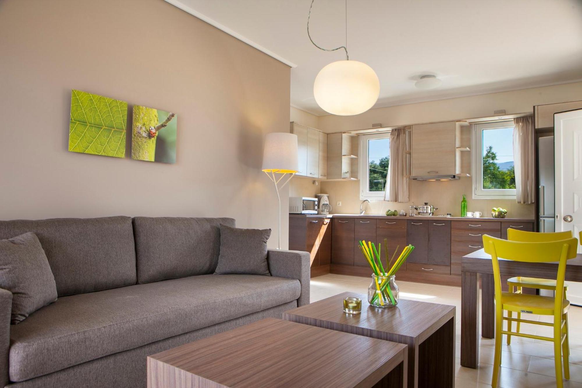 Meliti Waterfront Suites Karavomylos Exteriér fotografie