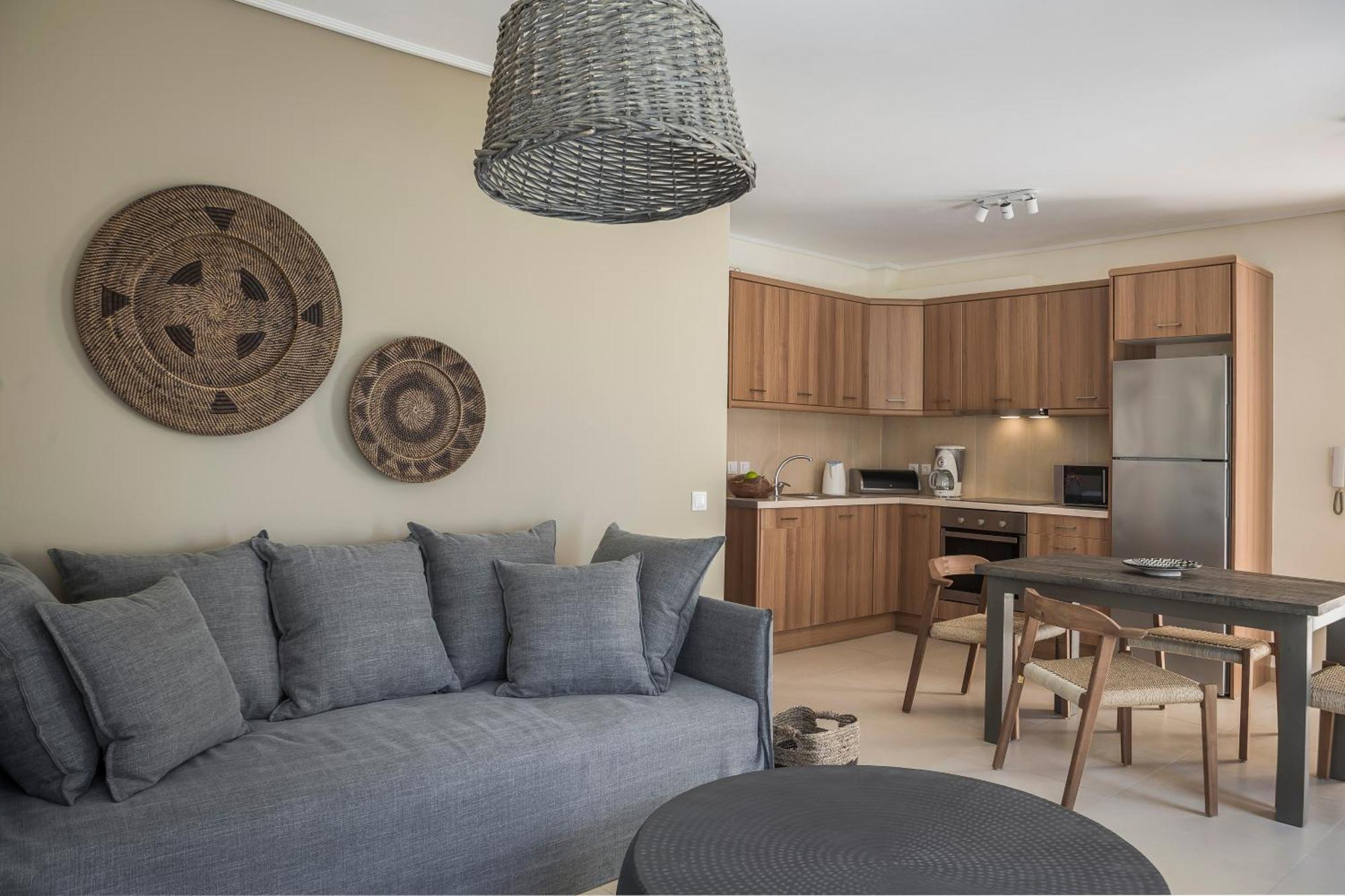 Meliti Waterfront Suites Karavomylos Exteriér fotografie